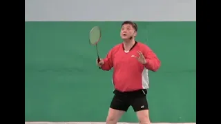 Badminton Hitting Skills For Beginners-How To Do The Forehand Attack Clear