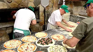 Francesco, pizzaiolo dagli anni 60 nella Storica Pizzeria "Ivo a Trastevere" a Roma 🇮🇹