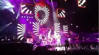 Pink - Blow Me (One Last Kiss) - Truth About Love Tour Live Los Angeles