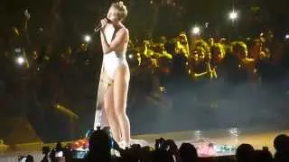 Lucy In The Sky With Diamonds - Miley Cyrus (10.01.2014 - Santiago, Chile)