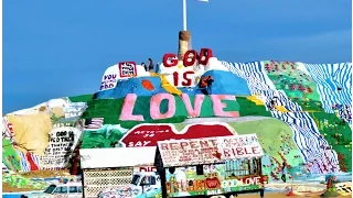 YOU CAN FIND STRANGE THINGS IN THE DESERT OF CALIFORNIA (SALVATION MOUNTAIN, SLAB CITY)