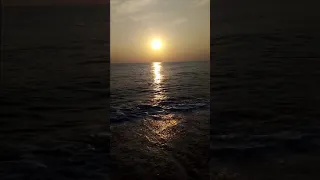 Восход солнца на Каспийском море