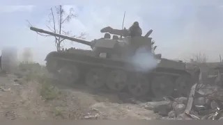 War in Syria !  The battle with the tanks! Сражение с танками! Реальный бой!