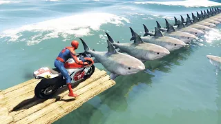 سبايدرمان يركب دراجة نارية على جسر أسماك القرش - Spiderman driving on a sharks bridge GTA 5