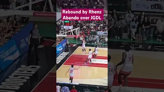 Rebound by Rhenz Abando over JGDL #kbl #anyangkgc #rhenzabando  #basketballpinoy  #basketball