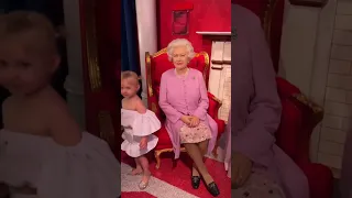 Вася встретила королеву 😱😂 #Shorts