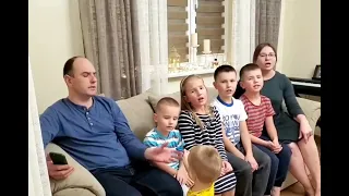 У темноті над містом...