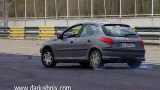 The 360 Degree Turn with Peugeot 206