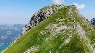 Hiking in Switzerland: Zindlenspitz (2,097 m) from Wägitalersee