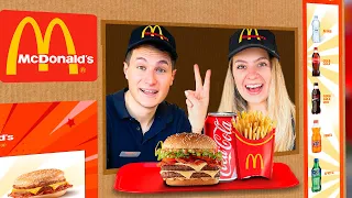 HO APERTO UN MC DONALD'S DI CARTONE IN CASA NELLA VITA REALE PER 24 ORE!📦