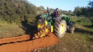 JOHN DEERE 5090M. Σκάψιμο για υπόγειο δικτυο σε μικρο ελαιώνα!!🚜💦