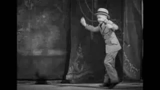 Mickey Rooney in Broadway to Hollywood (1933)