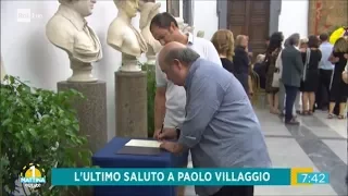Funerali di Paolo Villaggio, l'addio di figli e colleghi - Unomattina Estate 06/07/2017