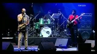 Manu Dibango & le Soul Makossa Gang Live in Paris 2005