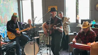 The Empty Glasses w/ Finny McConnell & Jimmy Bowskill - Dirty Old Town - LIVE
