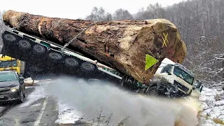 Dangerous Fastest Over Wood Truck Operator Fails Driving, Heavy Equipment Loading Climbing Skill