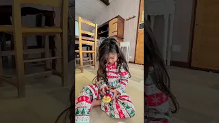 EL PRIMER REGALO QUE PAPÁ NOEL LE TRAJO A SALOMÉ🎅😱