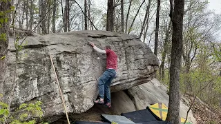 Cigarette V5 - Apartment Boulders - Chattanooga, TN Bouldering