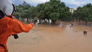 Pelo menos 75 pessoas morrem devido às cheias no Brasil