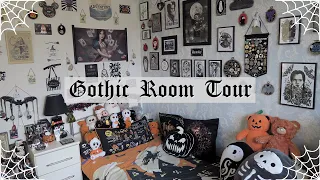GOTHIC ROOM TOUR - GOTH SPOOKY ALTERNATIVE BEDROOM - HALLOWEEN AND SPOOKY AESTHETIC