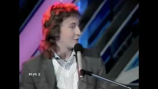 Julian Lennon 'Too Late For Goodbyes' - Live (Discoring 1984)