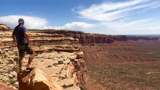 Valley Of The Gods, Utah (Scenic Drive and Hike!)