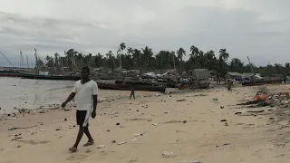 Civis fogem da violência em Moçambique | AFP