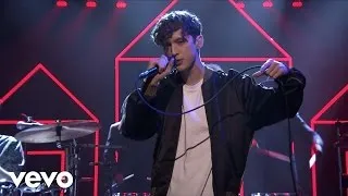 Troye Sivan - YOUTH (Live on The Tonight Show with Jimmy Fallon)