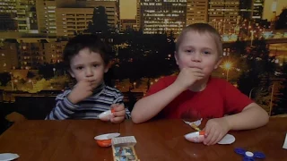 6. УРА!!!  У нас первая 1000 подписчиков... Открываем Kinder Joy... 31.01.18