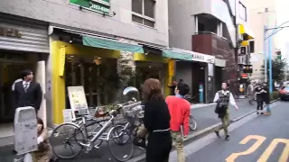 東日本大震災 / 地震発生時の東京・新宿二丁目の様子