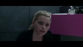 The Neon Demon- 'What's it Feel Like'' Clip