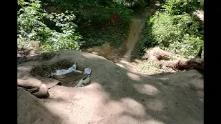 Нашёл в лесу экстремальный велосипедный трек  Found an extreme cycling track in the forest