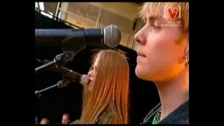 Avril lavigne - Nobodys Fool @Channel V 2003