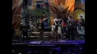 Willie Nelson - On The Road Again (Live at Farm Aid 2004)