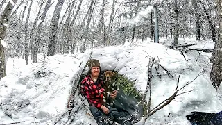 SOLO Bushcraft WINTER Camping | Build WARM SNOW SHELTER  WOODSTOVE Inside | Snowfall & Cowboy Coffee