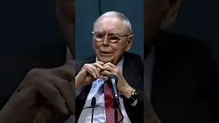 Charlie Munger Turns Crowd Into BITCOIN Haters !!!
