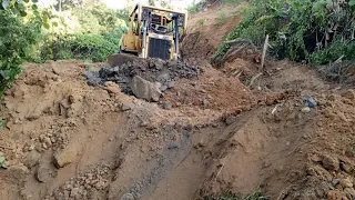 excellent job Repairing and widening landslide plantation roads CATERPILLAR BULLDOZER D6R XL