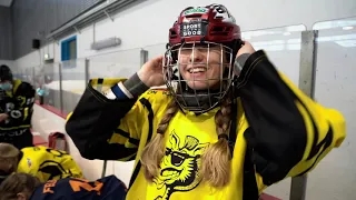 Laureus Botschafter Leon Draisaitl zu Besuch beim Förderprogramm KICK on Ice