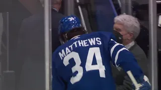 Auston Matthews leaves game after crashing his mouth into the goal post