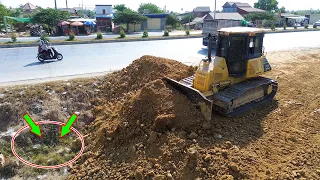 What a beautiful and clean work operator filling land with Komatsu D51Px, excellent work!