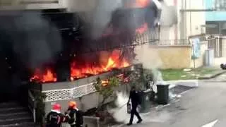 Fire Break Out @ Broadway Hotel Singapore - Full Footage