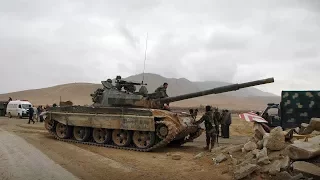 Сирия новости Сирийский танк Т-90 выдержал попадание ПТУРа выпущенной боевикми ИГ в провинции Алеппо
