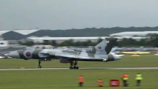 Vulcan take off at Coventry Airport