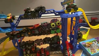 Monster Jam Garage Playset and Storage Monster Truck, Lights and Sounds,  Ages 3+ - 1 Minute Review