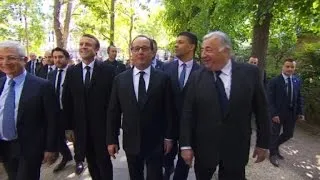 Hollande et Macron commémorent la Journée de l'esclavage