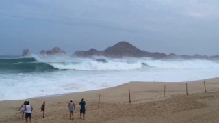 Hurricane Blanca Cabo San Lucas Unexpected Massive Wave Nearly Washes Away the People