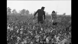 June Carter Cash and Johnny Cash in Fayetteville, Arkansas, 1968