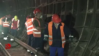 Metroda işlər gecə də davam edir