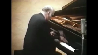 Richter Live: Chopin, Waltz in F,  Op. 34  No.3  (1977)