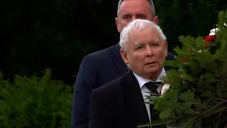 Prezes Kaczyński na Wawelu zaskoczony przez Lotną Brygadę.